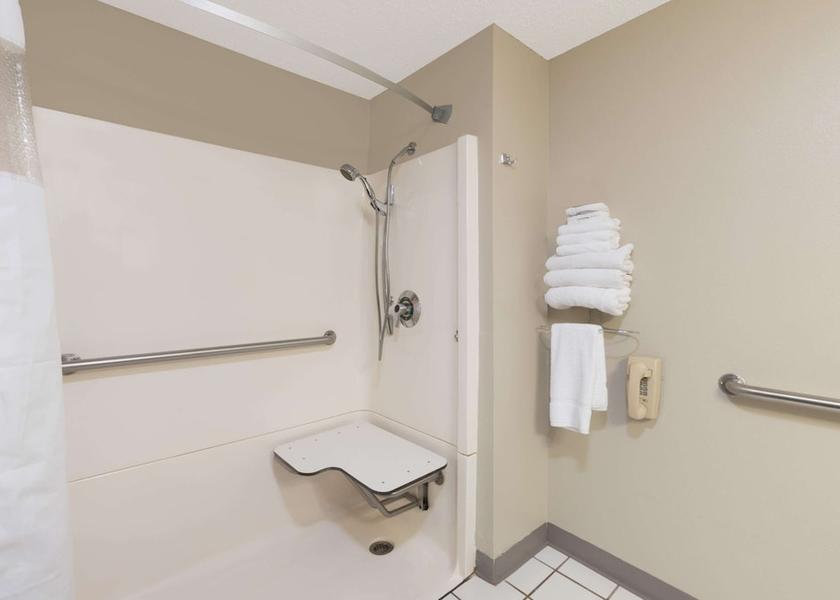 South Dakota Pierre Bathroom