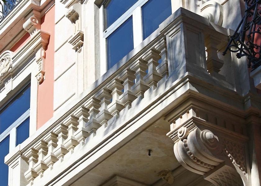  Lisbon Exterior