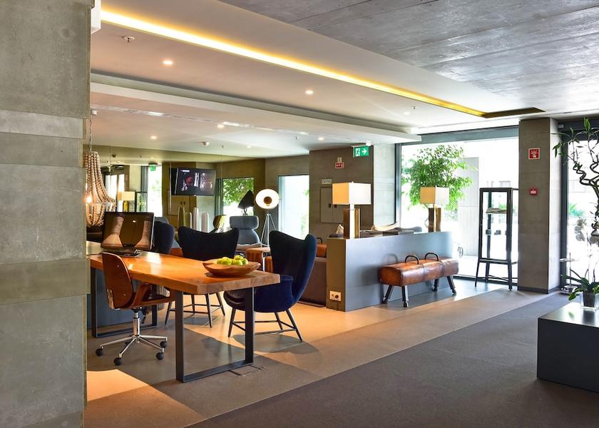 Faro Vila Real Santo Antonio Reception