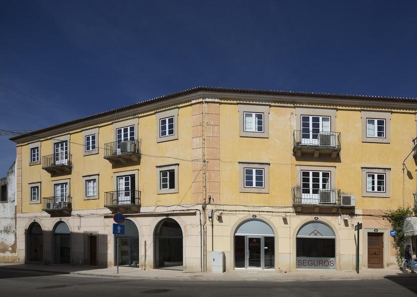 Santarém Tomar Front of property