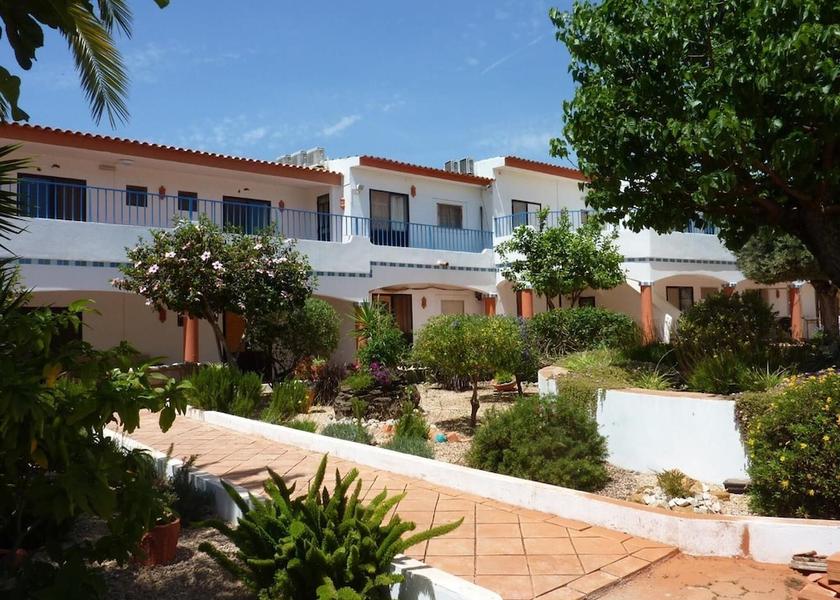 Faro Olhao Property grounds