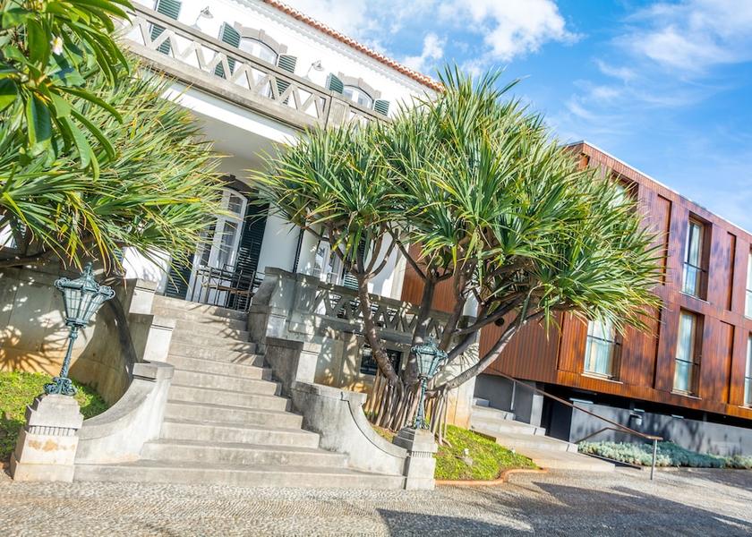 Madeira Funchal Entrance