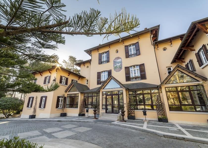  Sintra Front of property