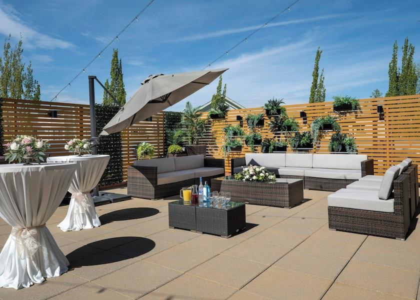 British Columbia Surrey Terrace/patio