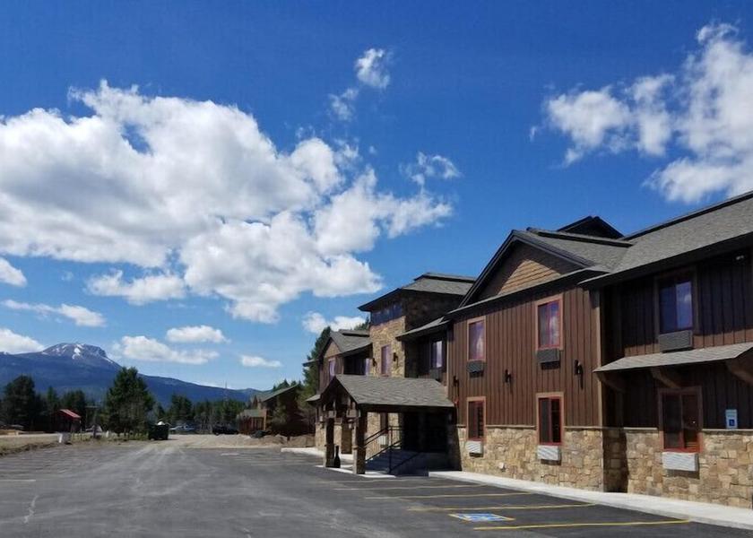 Idaho Island Park Exterior Detail