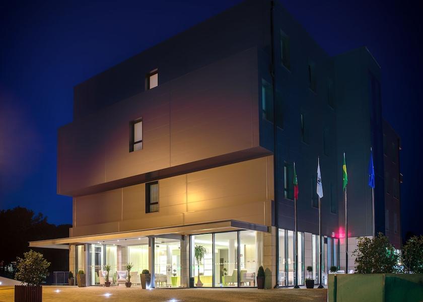 Braga Celorico de Basto Front of property - evening/night