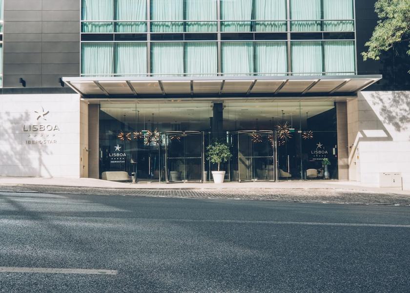  Lisbon Property entrance