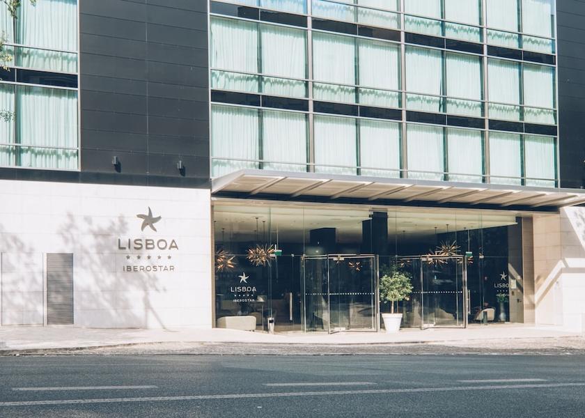  Lisbon Property entrance