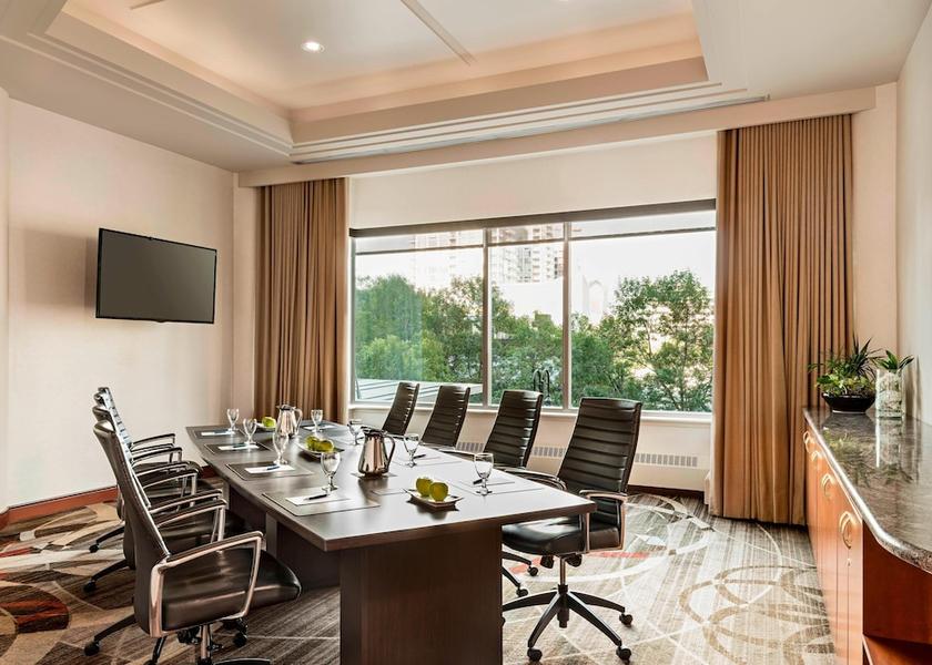 Alberta Calgary Meeting Room