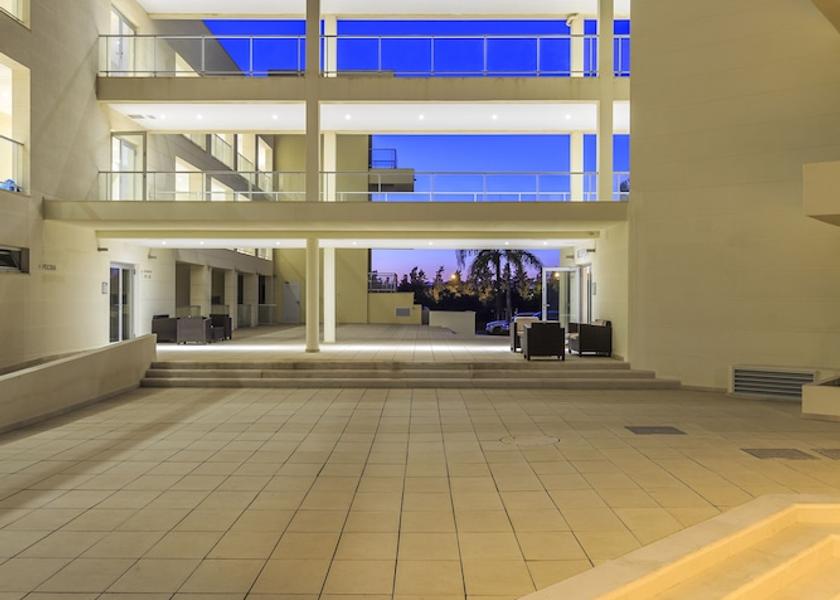 Faro Loulé Hallway