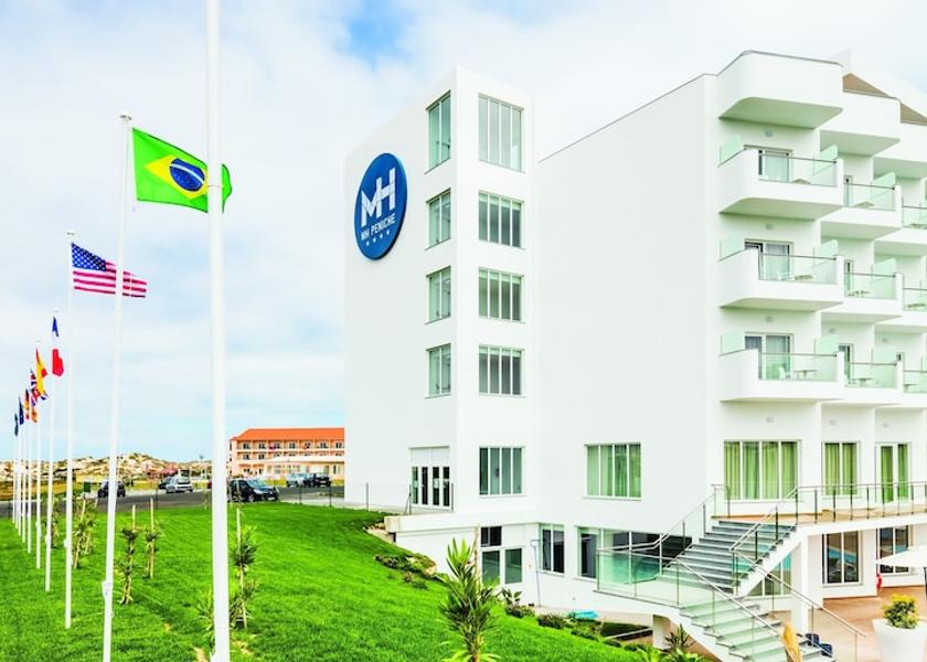 Leiria Peniche Facade
