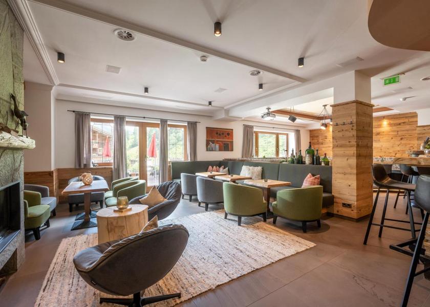 Tyrol Tux Bar/lounge