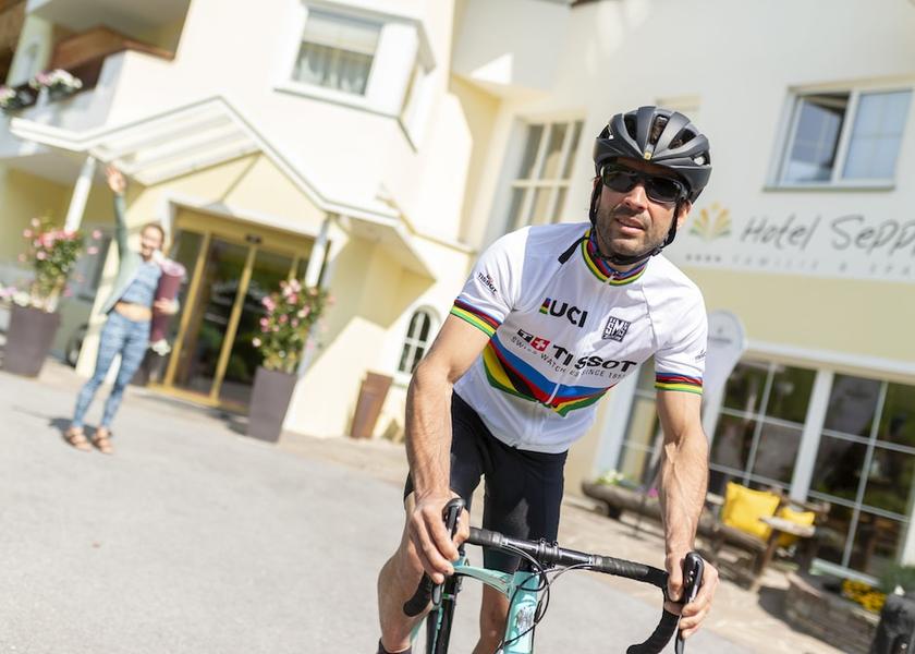 Tyrol Mutters Bicycling