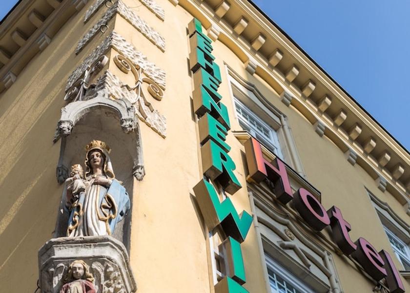 Salzburg State Salzburg Front of property