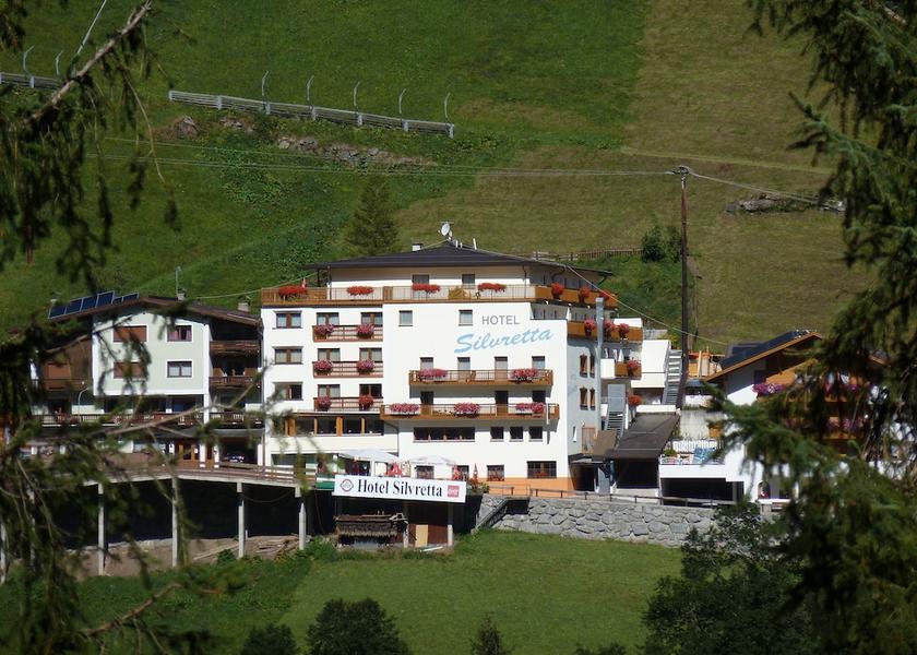 Tyrol Kappl Front of property