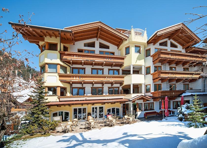Tyrol Tux Terrace