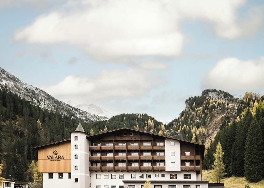 Tyrol Tux Front of property