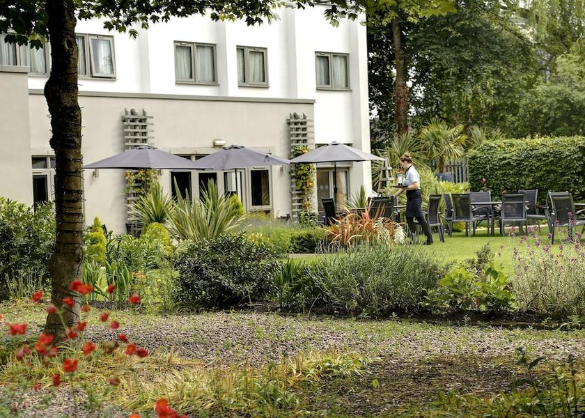 England Wilmslow Exterior Detail