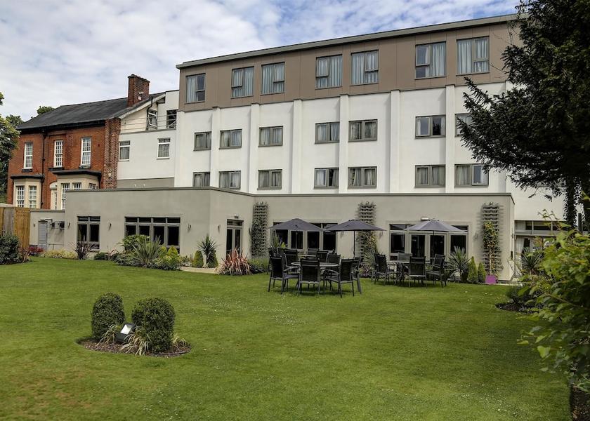 England Wilmslow Exterior Detail