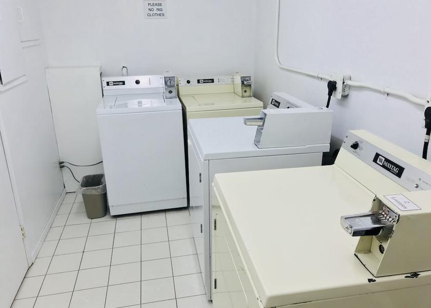 Alberta Red Deer Laundry Room