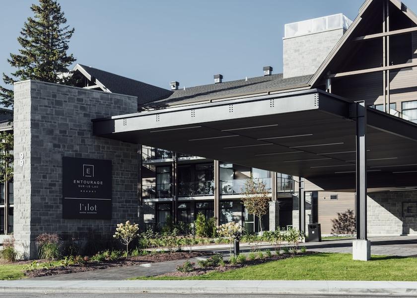 Quebec Lac Beauport Building design