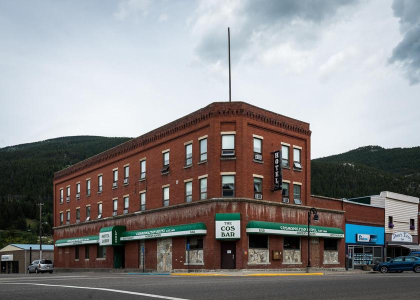 Alberta Blairmore Hotel Exterior