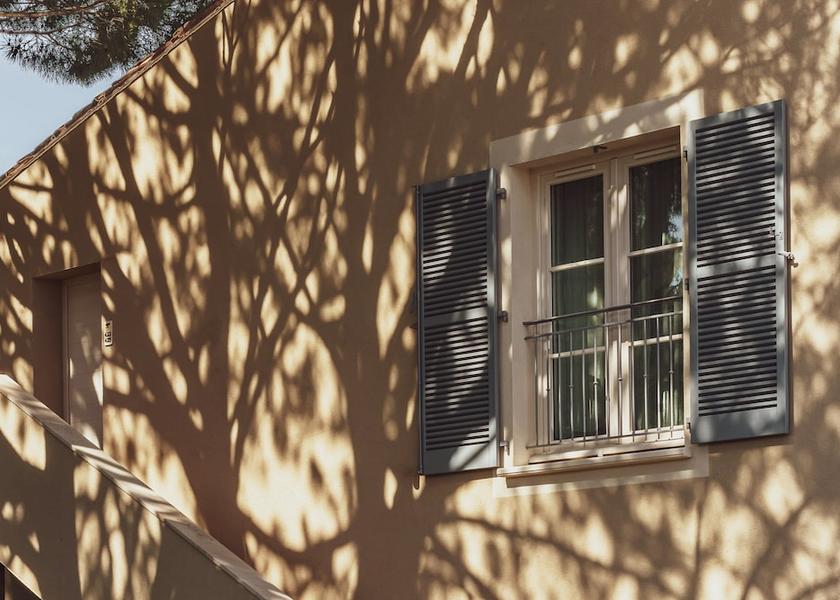 Var Saint-Tropez Exterior Detail