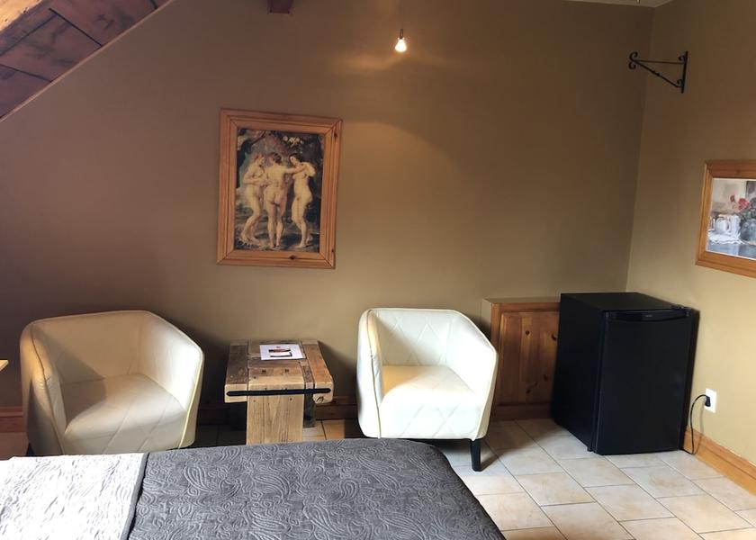 Quebec Marieville Room