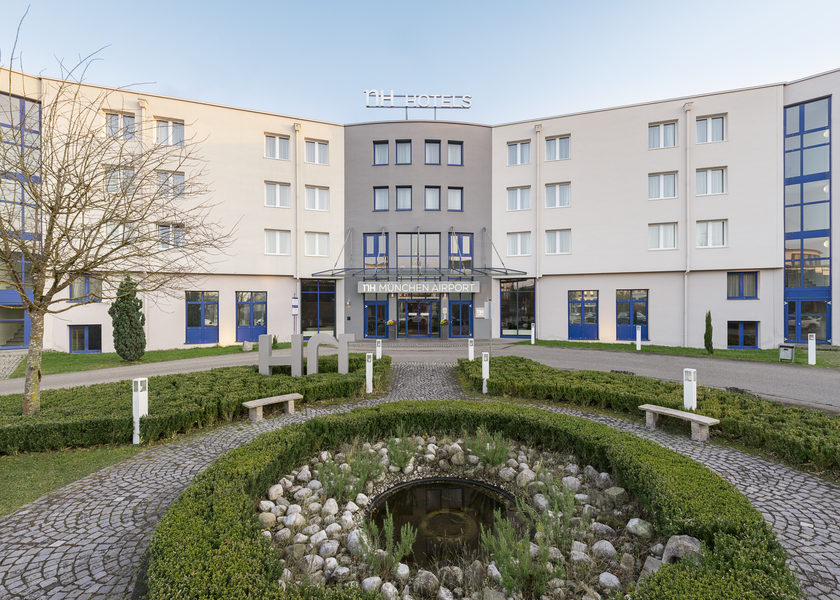 Bavaria Oberding Hotel Exterior