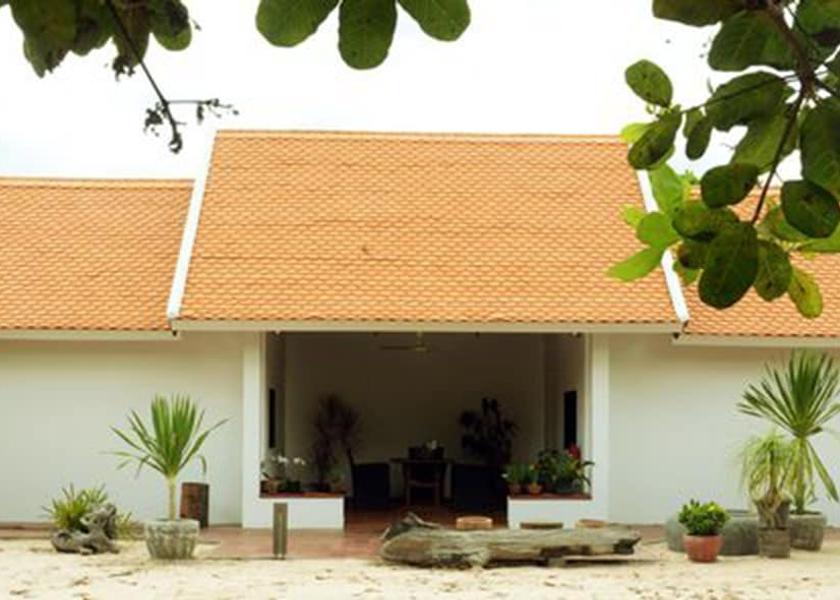 Kampong Thom Prasat Sambour Exterior Detail