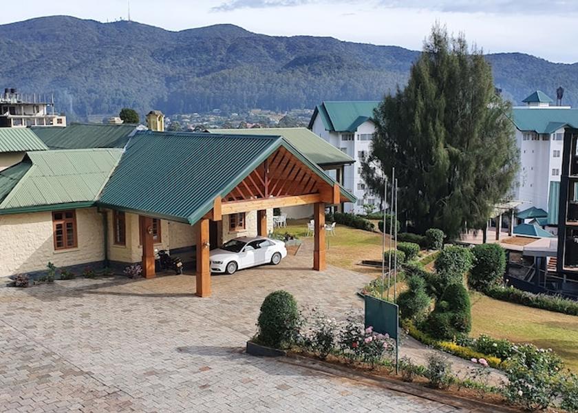 Central Province Nuwara Eliya Front of property