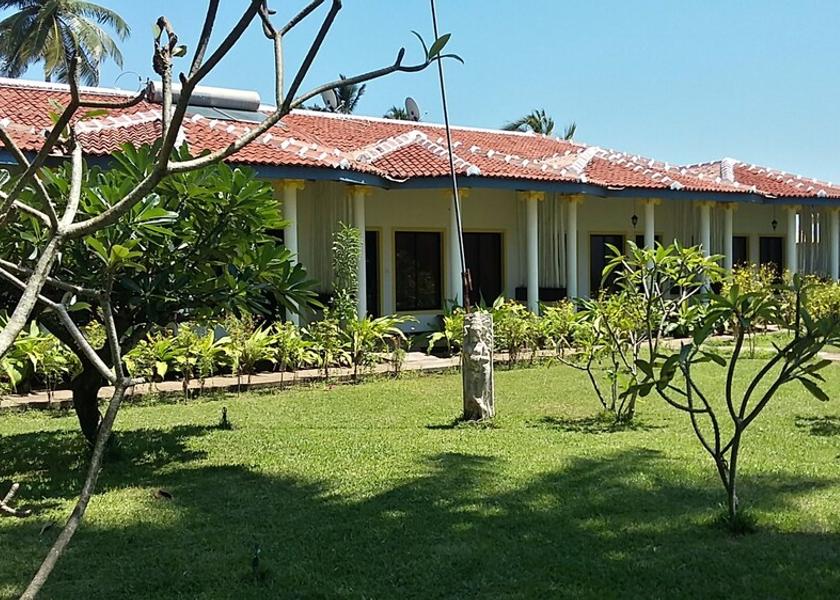 Puttalam District Marawila Facade