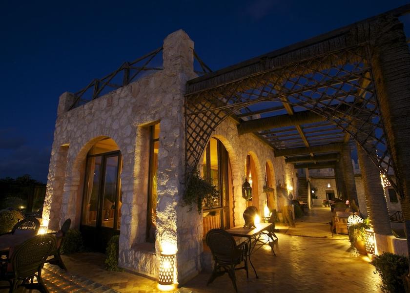 Marrakech-Safi Akermoud Outdoor dining