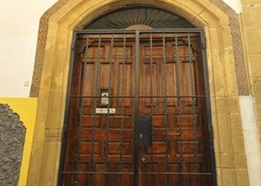  Sale Exterior Detail