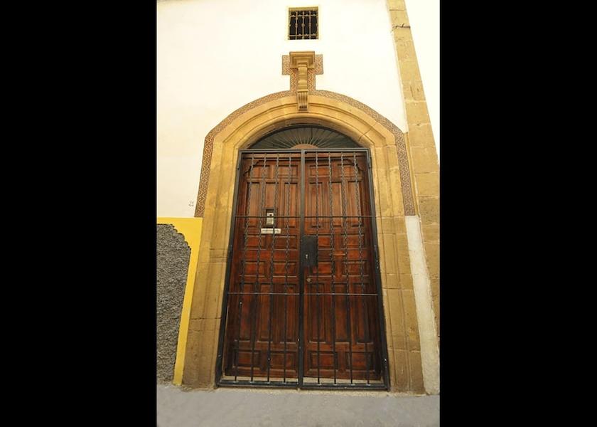  Sale Facade