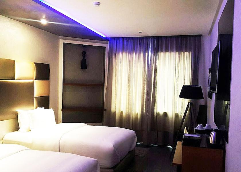  Casablanca Room