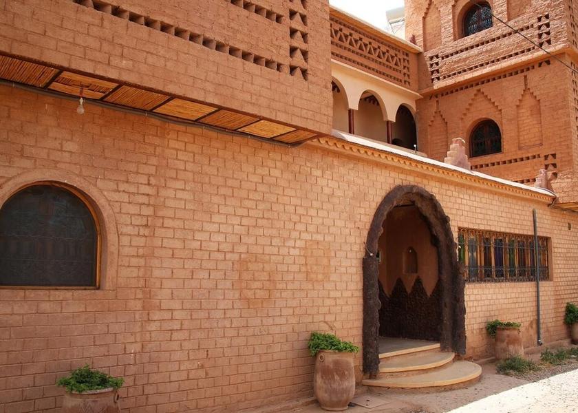 Drâa-Tafilalet Souk Lakhmis Dades Exterior Detail