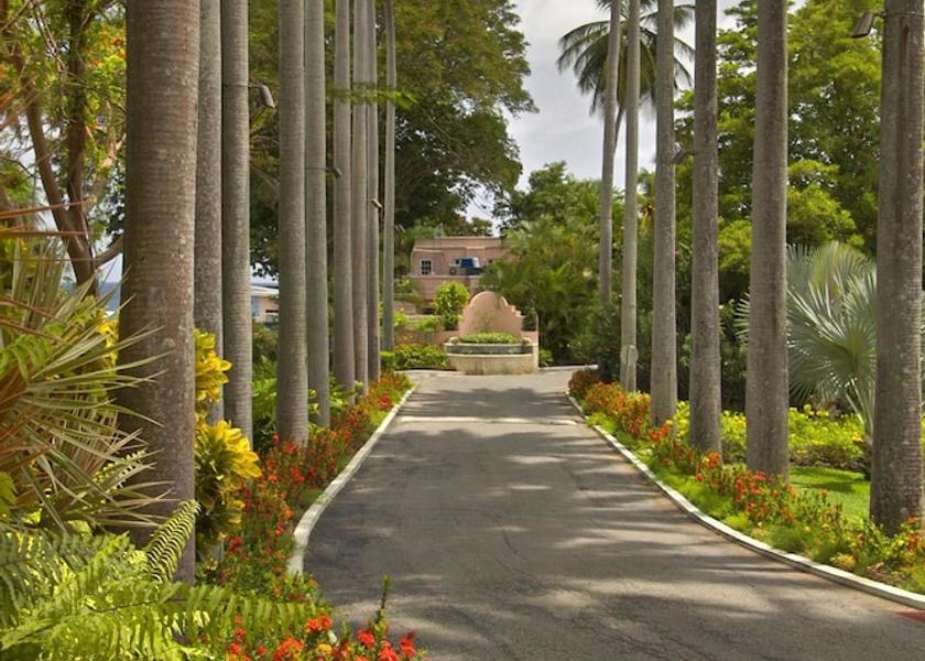  Holetown Entrance