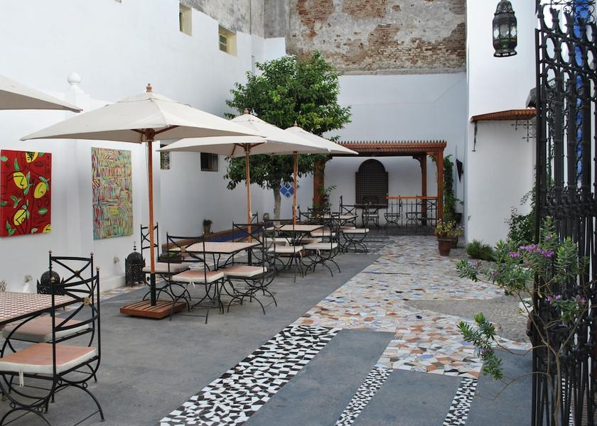 Tanger-Tetouan-Al Hoceima Tetouan Outdoor dining