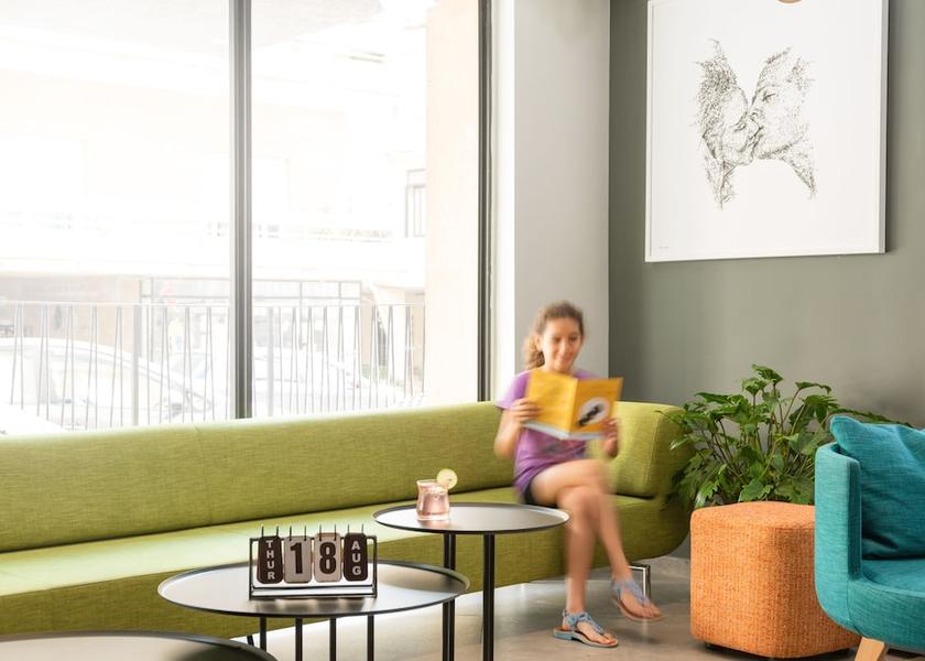  Tel Aviv Interior Entrance