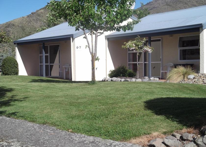 Otago Omarama Exterior Detail