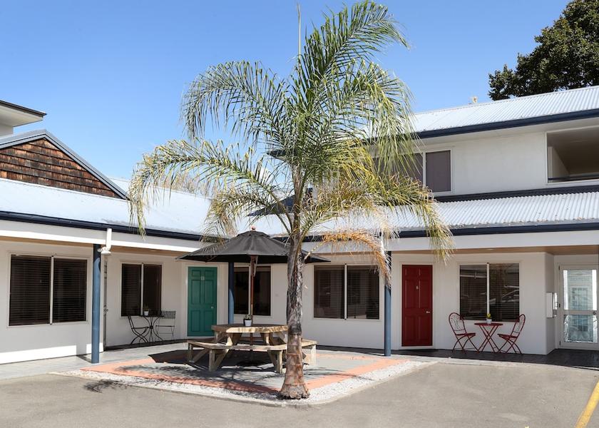  Havelock North Breakfast Area
