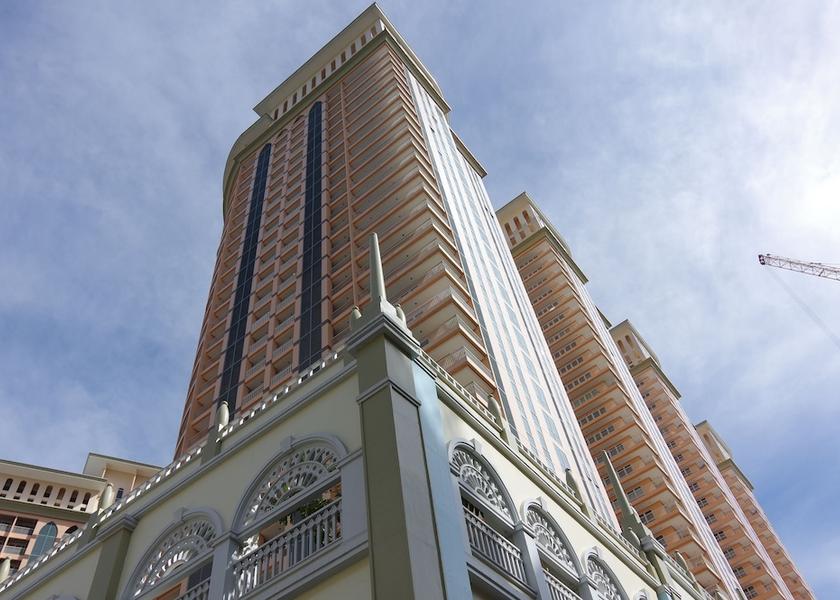  Taguig Exterior