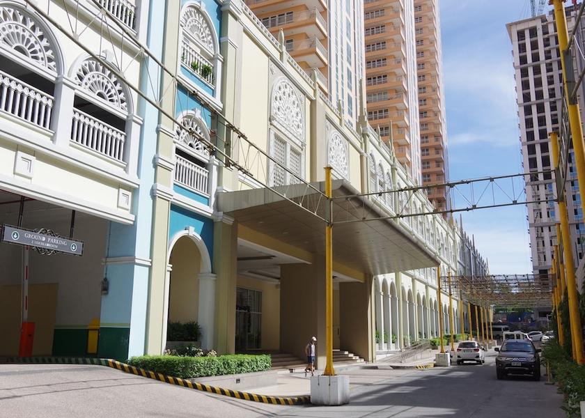  Taguig Exterior