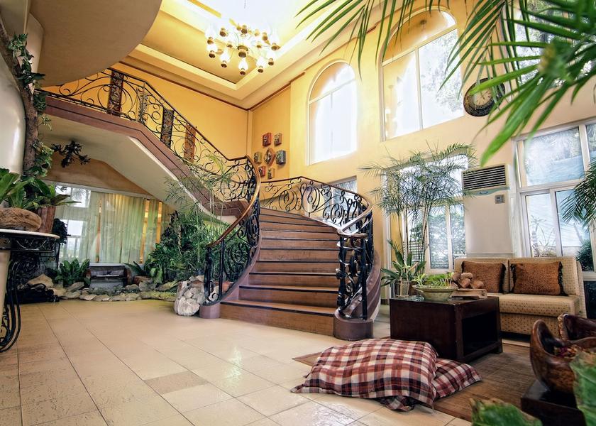 Central Luzon Olongapo Lobby lounge