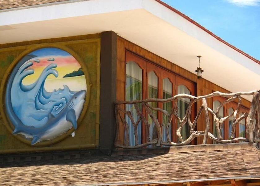  Daanbantayan Exterior Detail