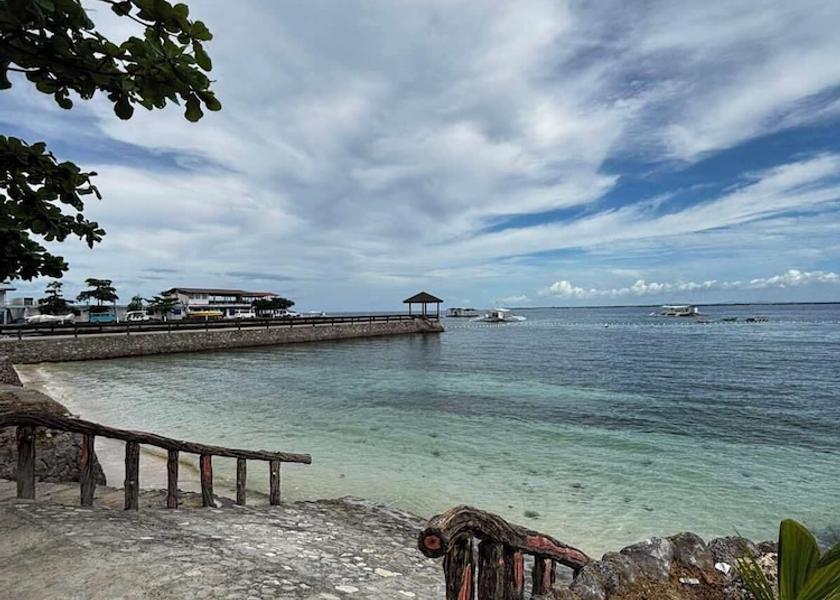 Central Visayas Lapu-Lapu Beach