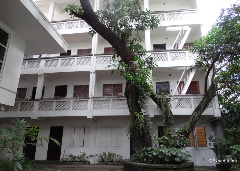  Manila Exterior
