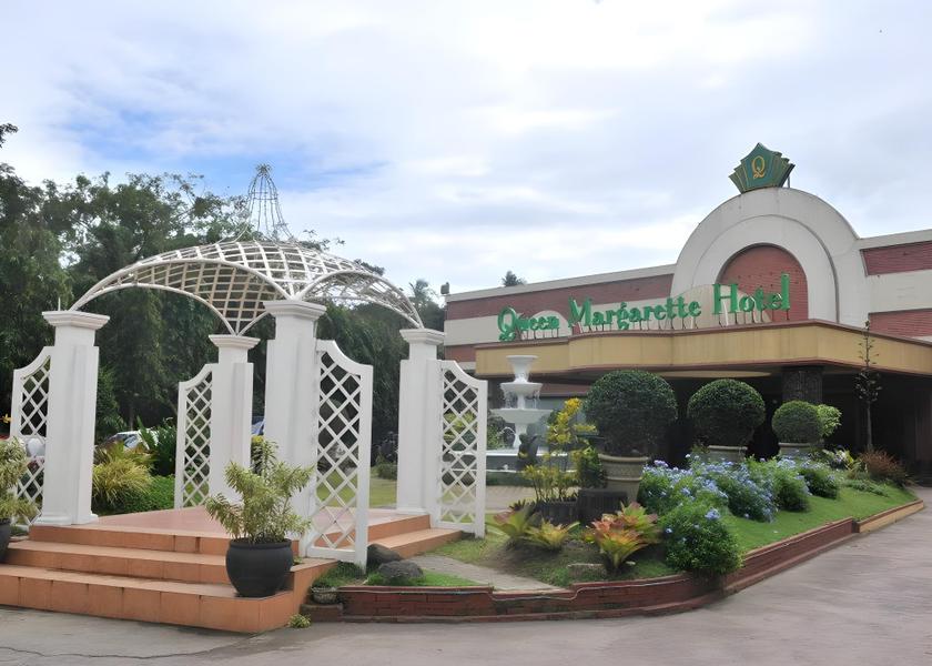 Calabarzon Lucena Hotel Exterior