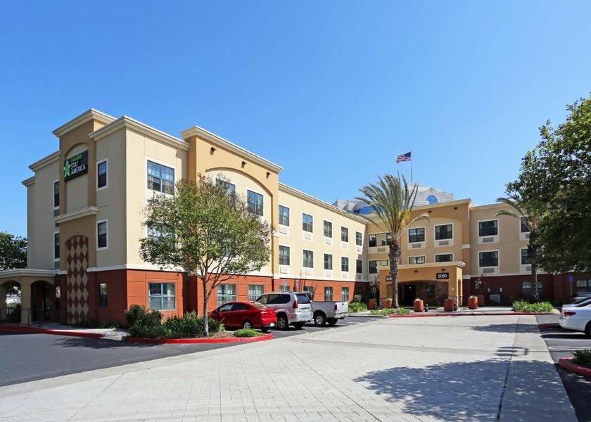California Huntington Beach Hotel Exterior